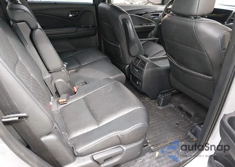 2019 Honda Passport Touring z USA, uszkodzony, nr VIN 5FNYF7H95KB004174